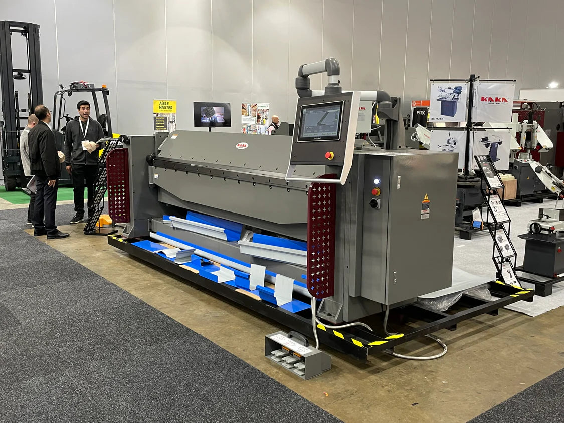 KAKA INDUSTRIAL TFM3100x2E, CNC Roof Panel Bending Machine, 10'X 14GA Sheet Trim Folder