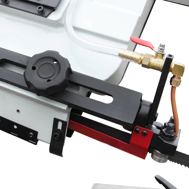 BS-712N Scie à ruban pour métal 7 x 12 pouces . 115V et 230V/60HZ/1PH, précâblé 115V.