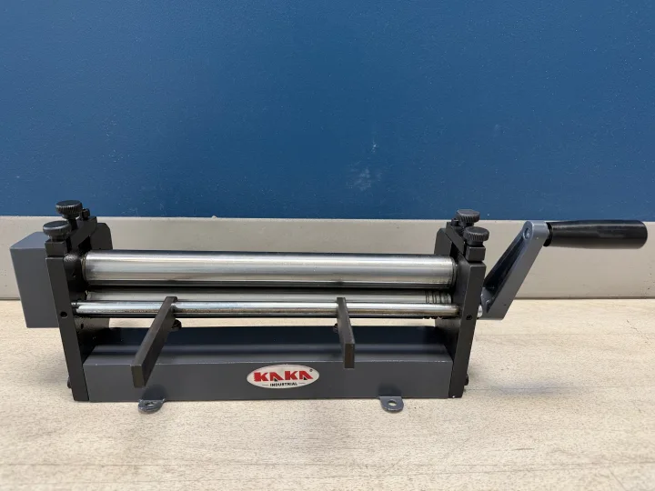(DEMO/OPEN BOX )SJ320 Slip Roll Machine, 12 inch Forming Width in 20 Gauge Capacity