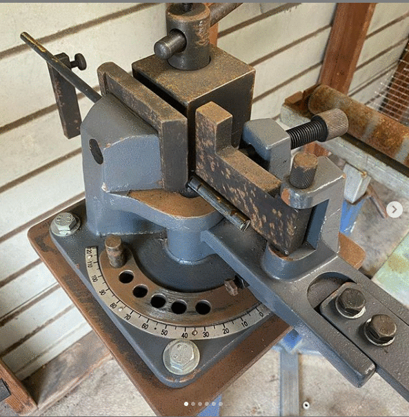 UB100 Universal Bender, High Capacity Cast-Iron Hot & Cold Metal Bar Bender