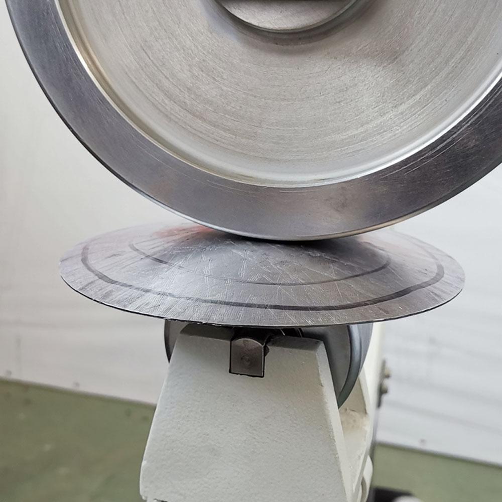 F1.2x710 28-Inch 18 Gauge English Wheel with 6 Pieces Forming Wheels