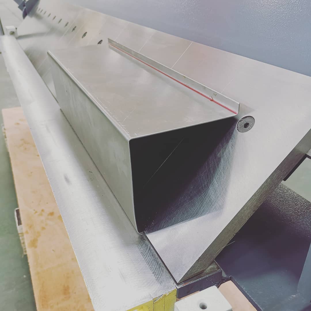 BP-1650 Frein de casserole et de boîte de calibre 16 de 50 po