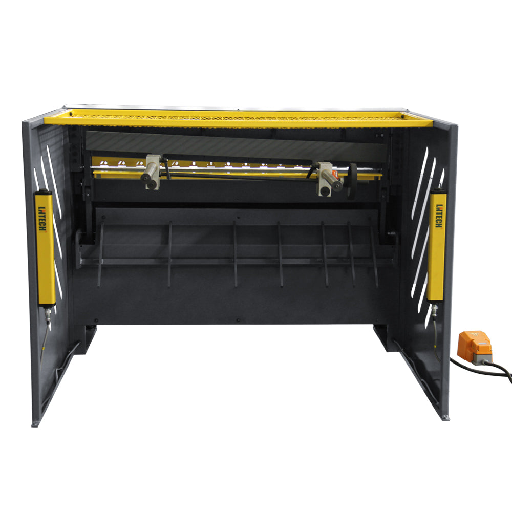 Q11-4811A  Electric metal shearing machine with light curtain.220V-60HZ-3PH