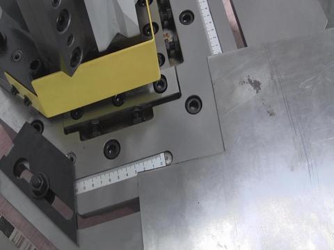 Kaka Industrial HN-1104 Manual Corner Notcher