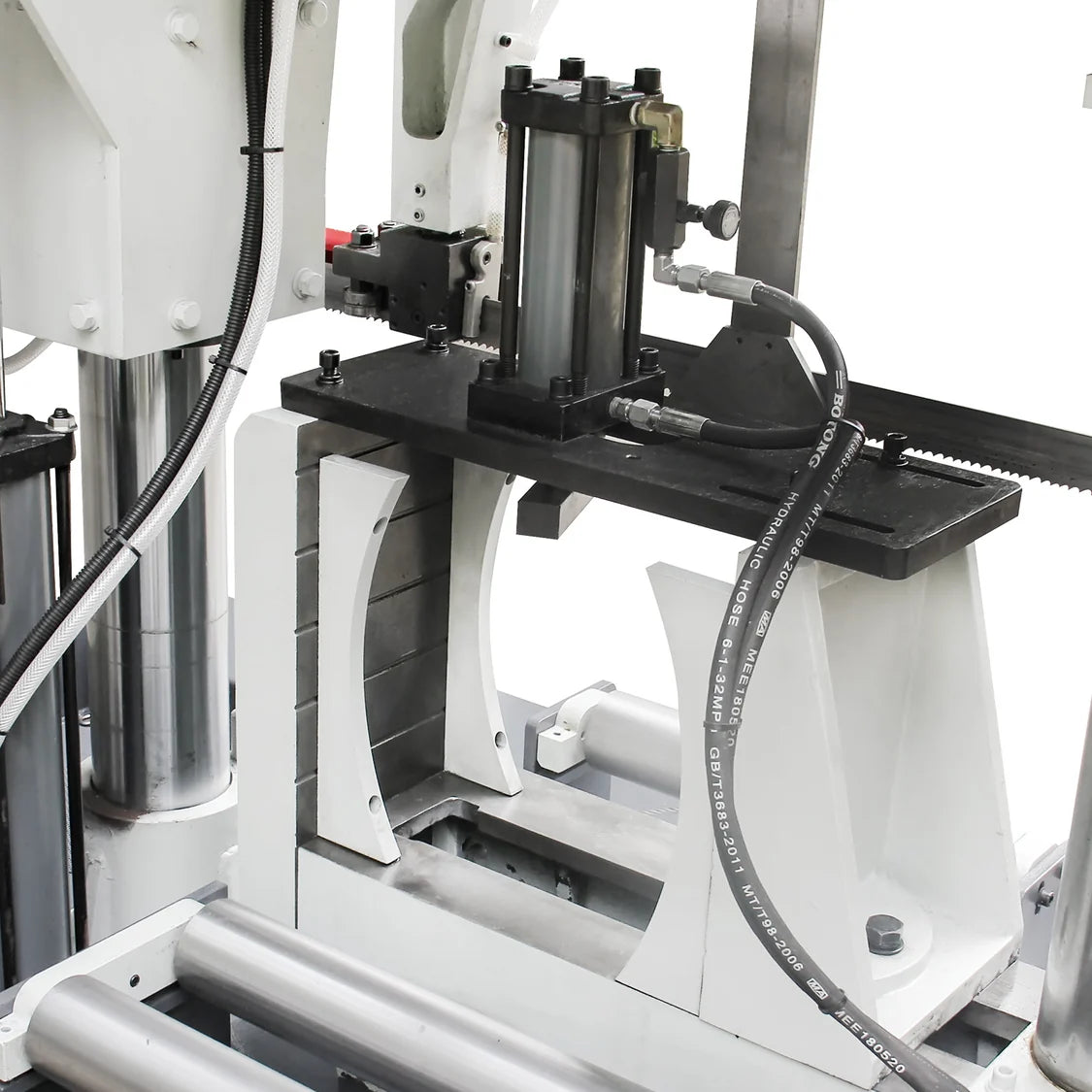 TGK-16A Bundle Cutting Double column horizontal band saw with Extra Hydraulic Steel Rope Clamping, 230V 60HZ 3PH