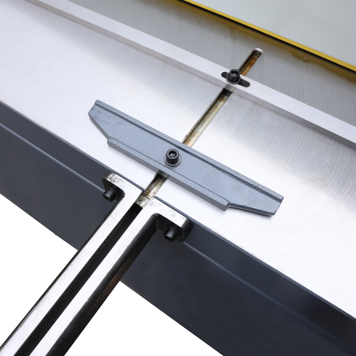 (PRÉCOMMANDE) Kaka Industrial THS-5212 Cisaille hydraulique de haute qualité de calibre 12 de 52 pouces. 115V et 230V / 60HZ / 1PH, précâblé 230V.